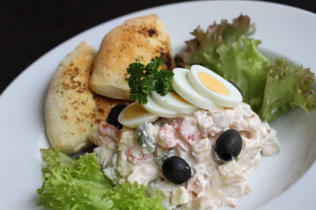 Pileća waldorf salata